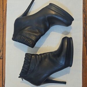 STUART WEITZMAN Leather Ruffle Embellishment Booties Black Size 9.5